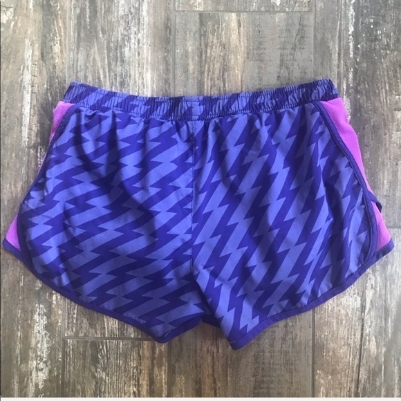 Old Navy lined active performance shorts size medium - Picture 5 of 6